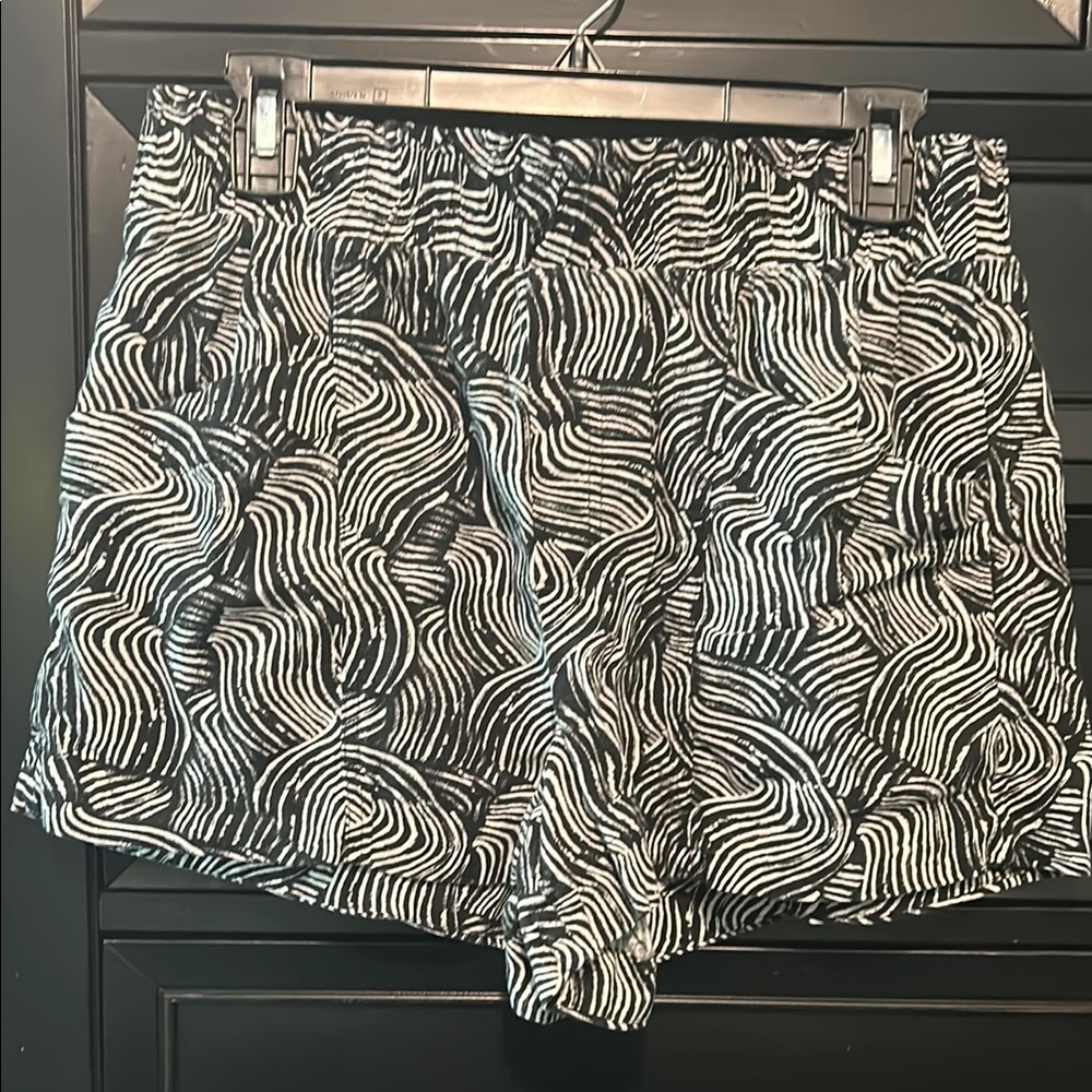 Black and White Patterned Women's Shorts